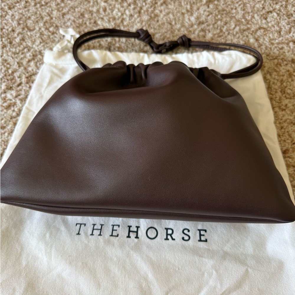 The Horse Fin Shoulder Bag in Coffee - Picture 3 of 5
